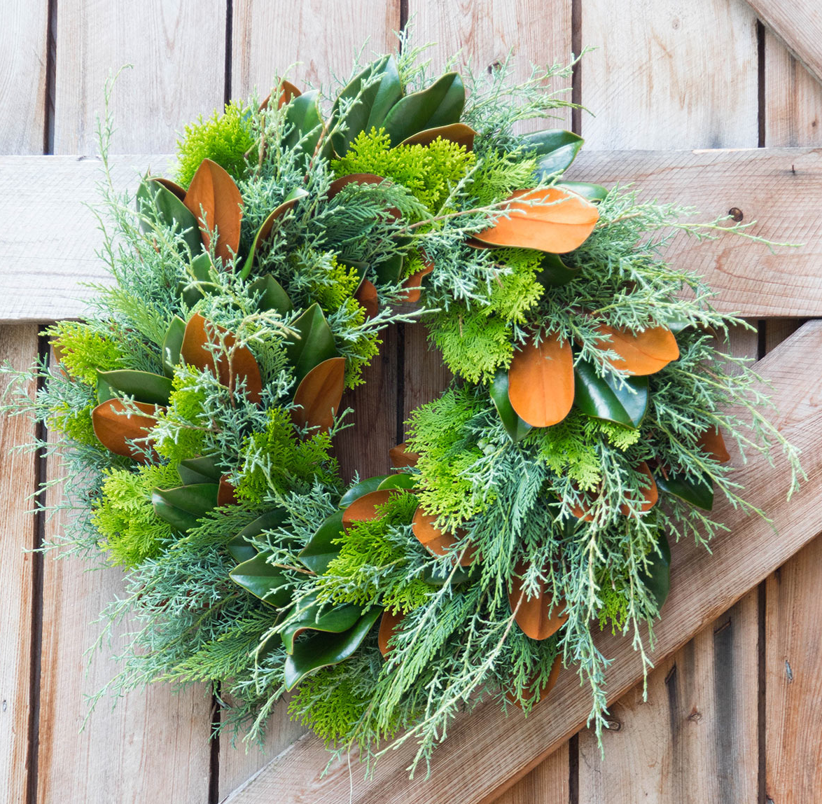 Deluxe Fresh Magnolia Wreath