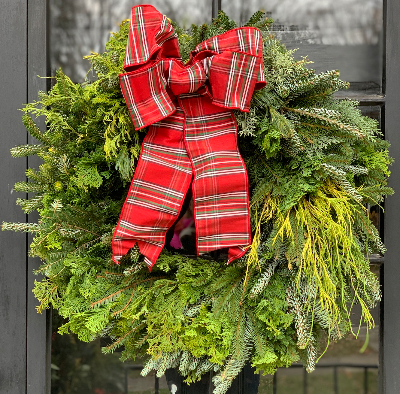 Unique Greens 26" Gold-Toned Wreath